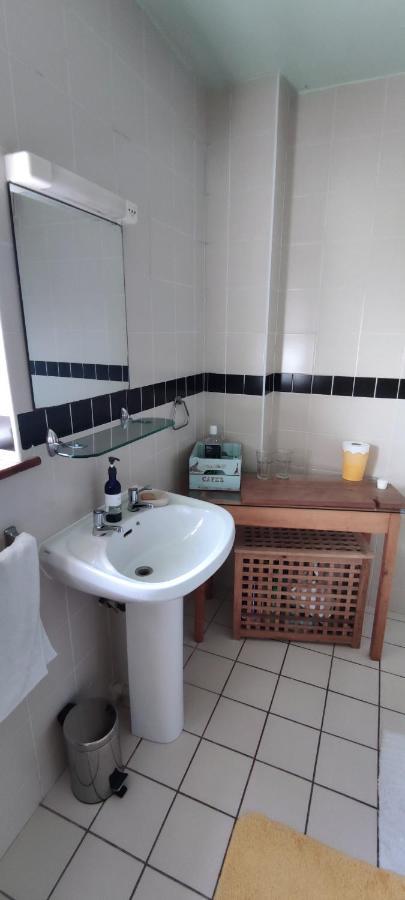 Joanna'S Studio , Key Locker By Whatsapp Own Entrance, Own Bathroom Йол Экстерьер фото