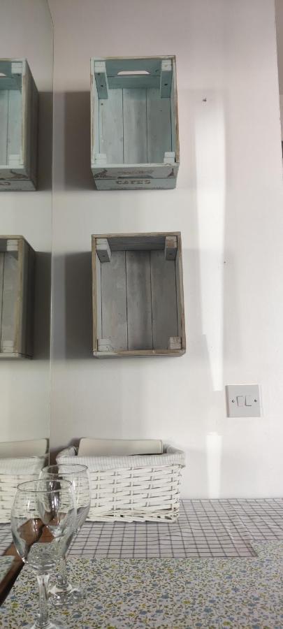 Joanna'S Studio , Key Locker By Whatsapp Own Entrance, Own Bathroom Йол Экстерьер фото